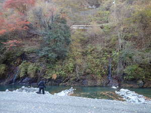対岸の二つの滝（110番周辺）の画像24