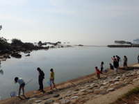 キャンプ場前の海は、子どもたちの遊び場の画像42
